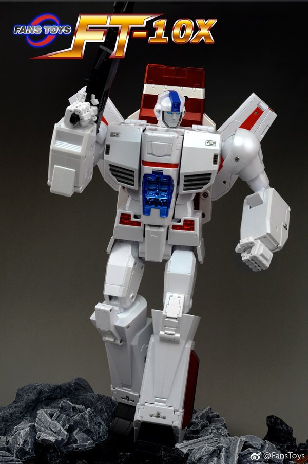 Fans Toys Phoenix Unofficial Skyfire Returns In Limited Edition Metallic Colors  (1 of 7)